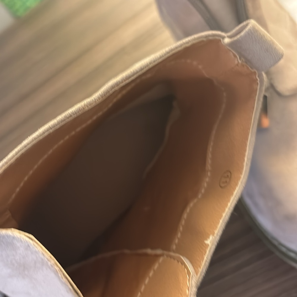 Boots! Size 11 - Picture 3 of 4